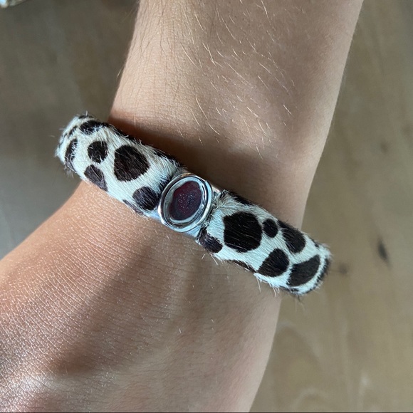 Cow print Bracelet - Picture 3 of 3